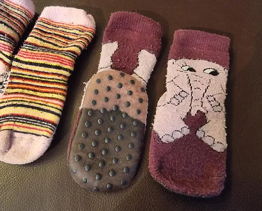 3 Paar Anti- Rutsch Socken Gr. 19/20