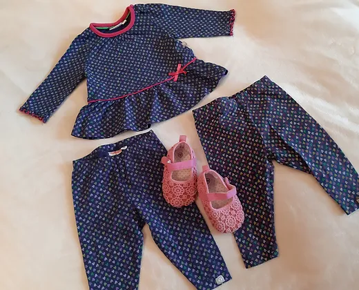Kleidungsset, Shirt+ 2 Hosen Gr. 68 und Ballerinas Gr. 19