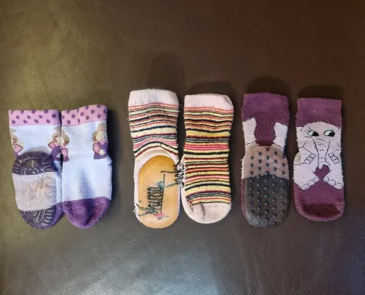 3 Paar Anti- Rutsch Socken Gr. 19/20