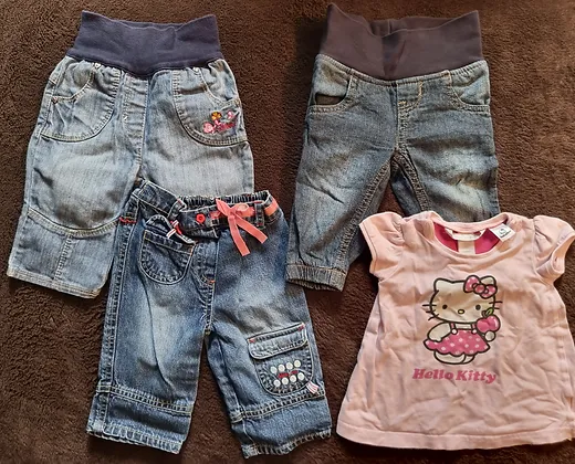 Jeanshosen und T-Shirt 62 und 62/68