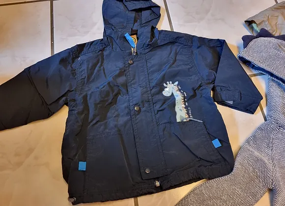 Regenjacke/ Windjacke Gr. 86 (eher 104)