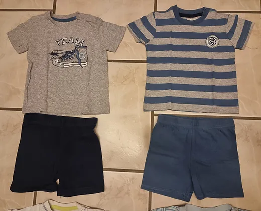 Sommerbekleidung, Schlafanzüge kurz 74/80 und 80