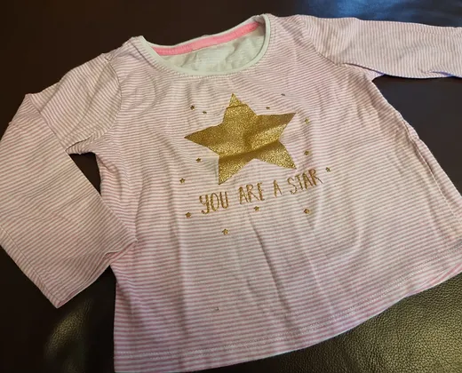 Langarmshirt Gr. 104 mit Glitzerstern