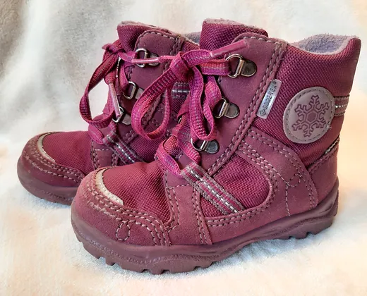 Superfit Goretex Schuhe/ Winterstiefel Gr. 23